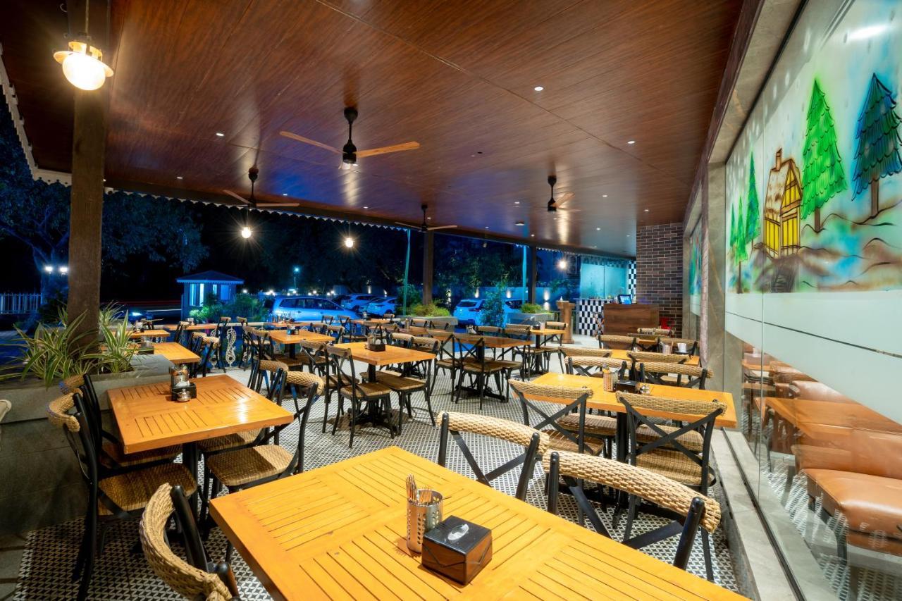 The Orchid Lonavala Hotel Bagian luar foto