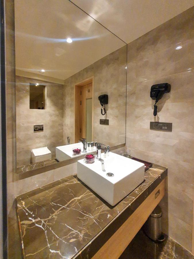 The Orchid Lonavala Hotel Bagian luar foto