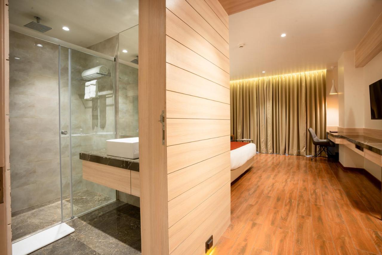 The Orchid Lonavala Hotel Bagian luar foto